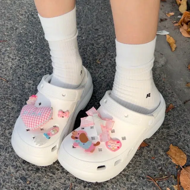 US8ACC CrocsDIY