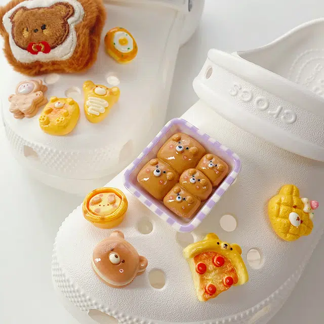 US8ACC CrocsDIY