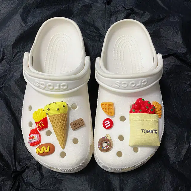 US8ACC Crocs DIY