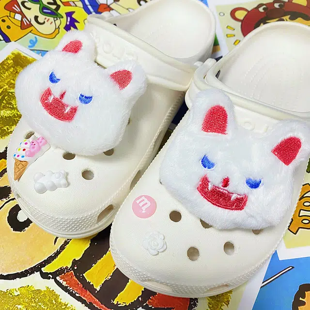 US8ACC CrocsDIY