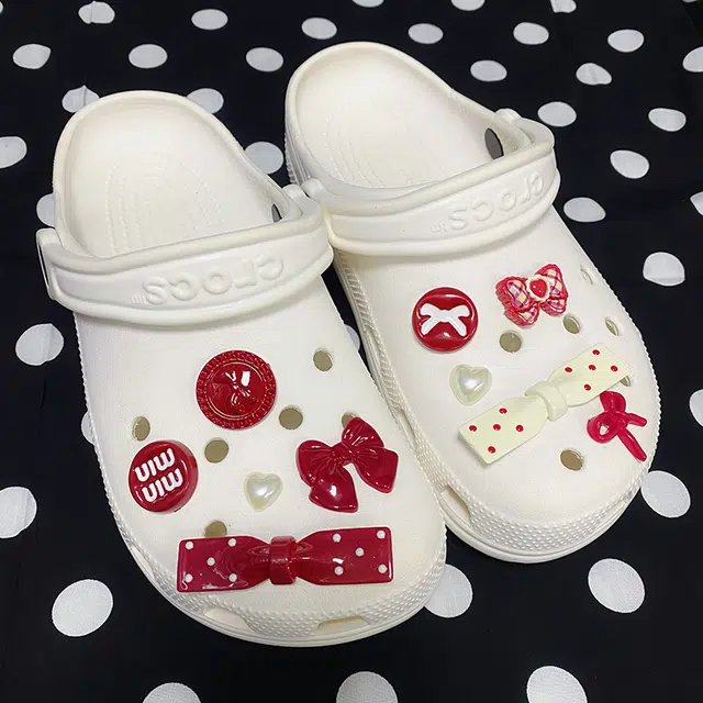 US8ACC miu CrocsDIY