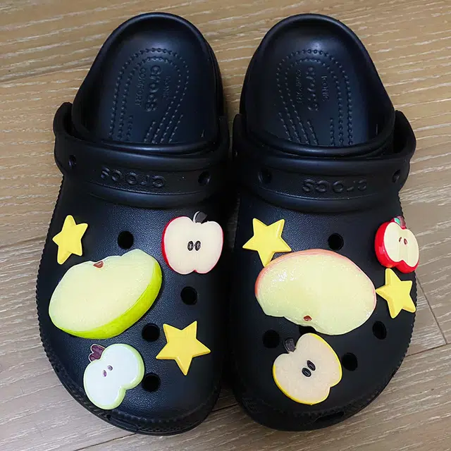 US8ACC CrocsDIY