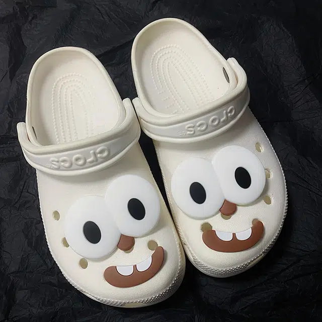 US8ACC Crocs DIY