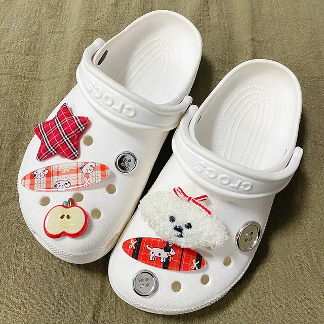 US8ACC Crocs DIY