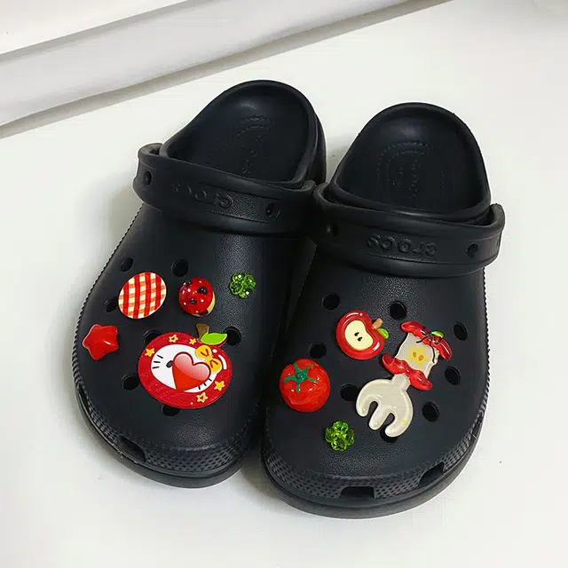 US8ACC CrocsDIY