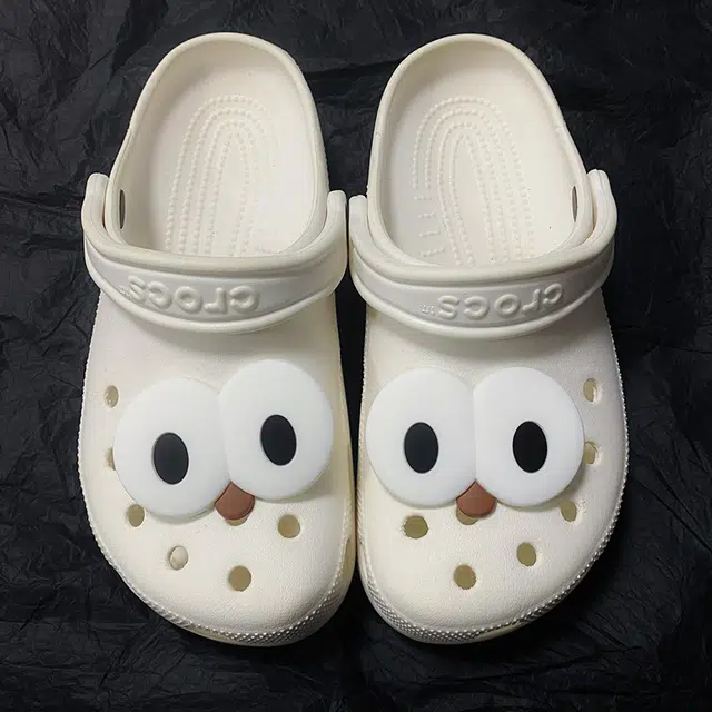 US8ACC Crocs DIY
