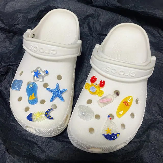 US8ACC CrocsDIY