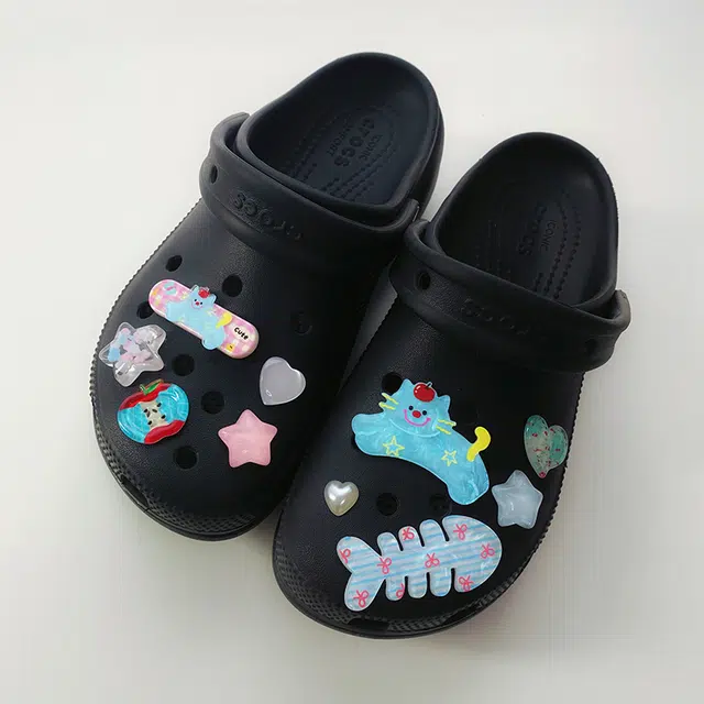 US8ACC CrocsDIY