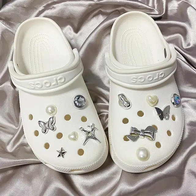 US8ACC Crocs DIY