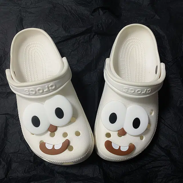 US8ACC Crocs DIY