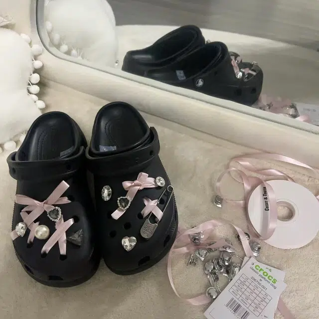 US8ACC Crocs DIY