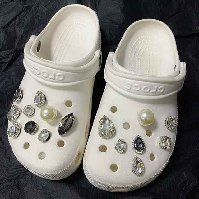US8ACC Crocs DIY