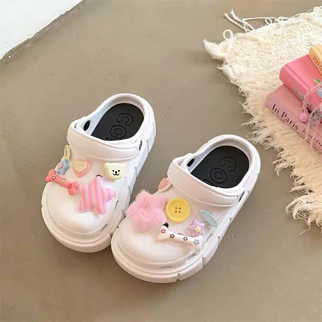 US8ACC Crocs