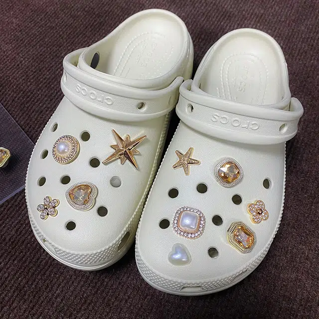 US8ACC CrocsDIY
