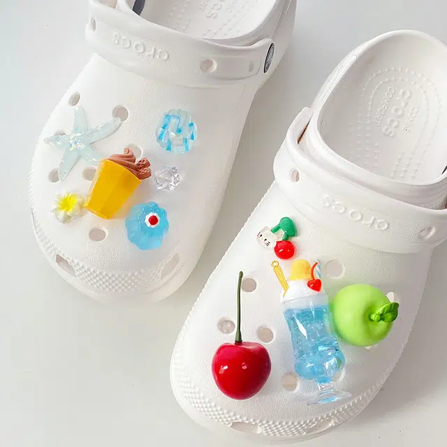 US8ACC crocs
