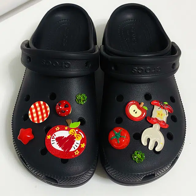 US8ACC CrocsDIY