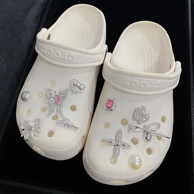 US8ACC crocs