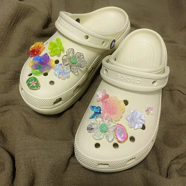 US8ACC CrocsDIY