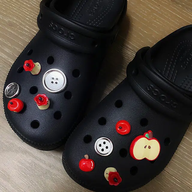 US8ACC CrocsDIY