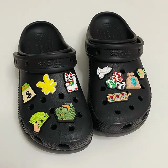 US8ACC CrocsDIY