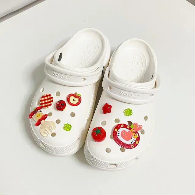 US8ACC CrocsDIY