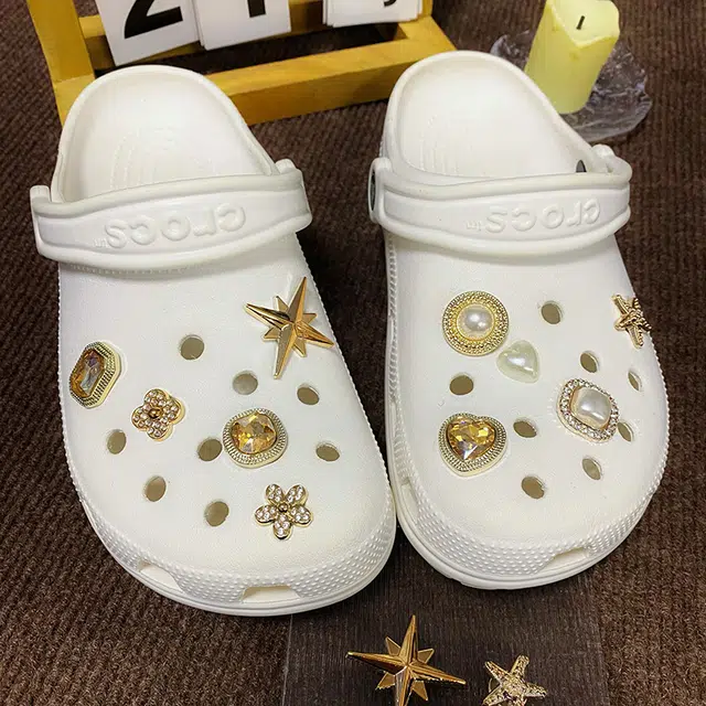 US8ACC CrocsDIY
