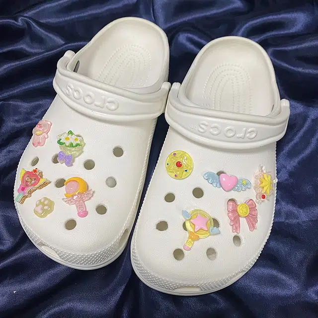 US8ACC CrocsDIY