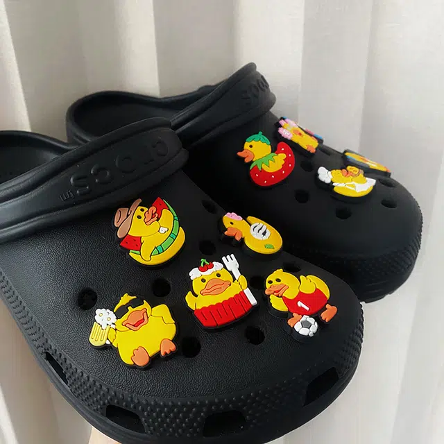 US8ACC crocs