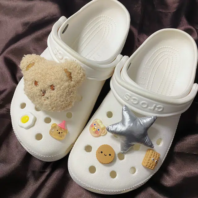 US8ACC Crocs DIY