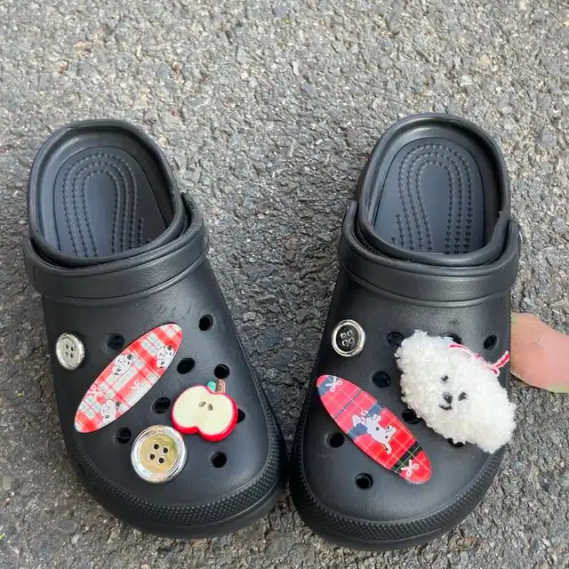 US8ACC Crocs DIY