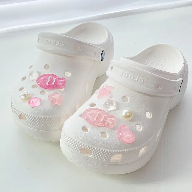 US8ACC crocs