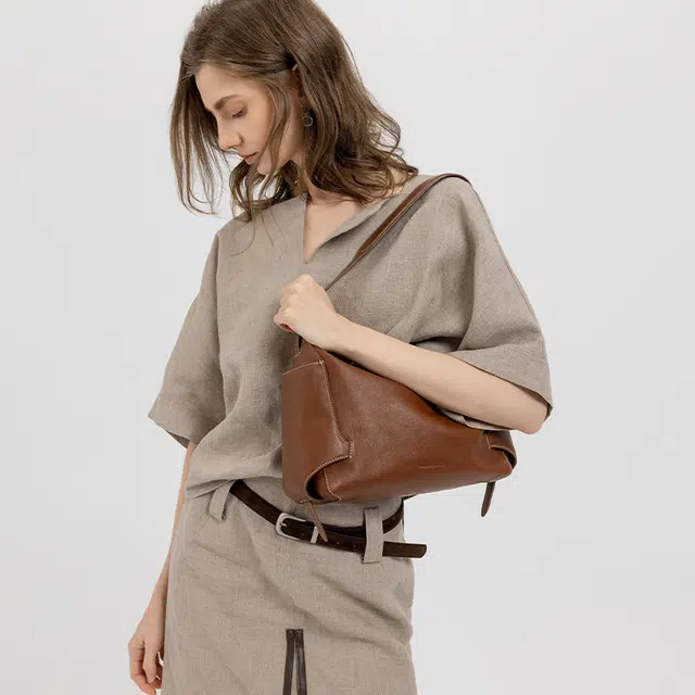 VANESSA HOGAN VH hobo