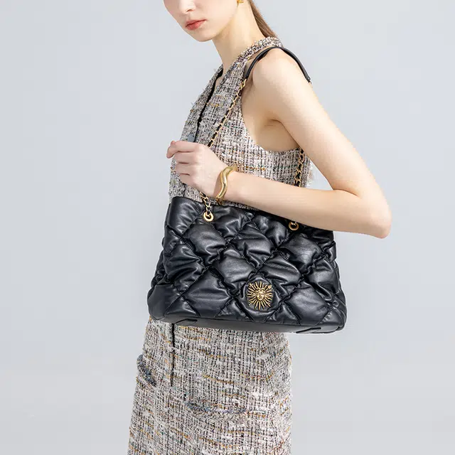 VANESSA HOGAN VH Tote
