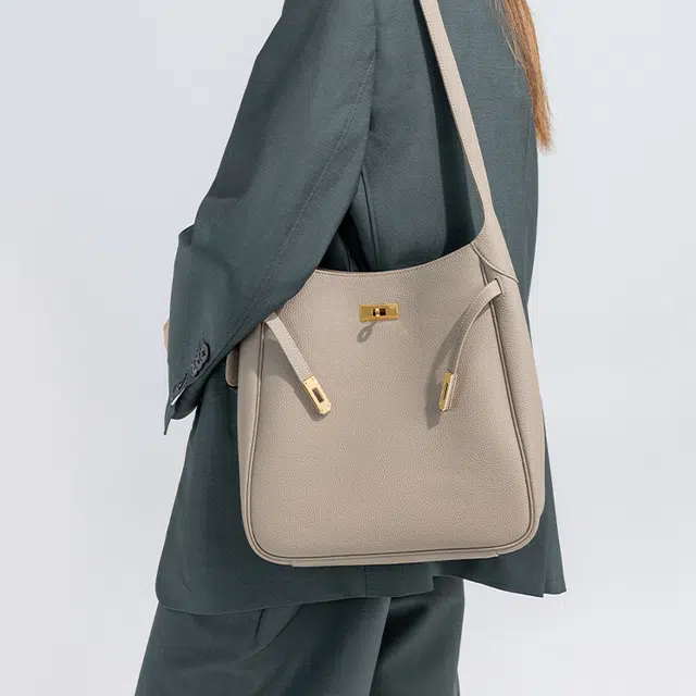 VANESSA HOGAN VH hobo