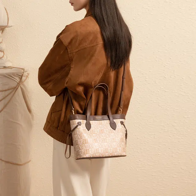 VANESSA HOGAN VH Tote