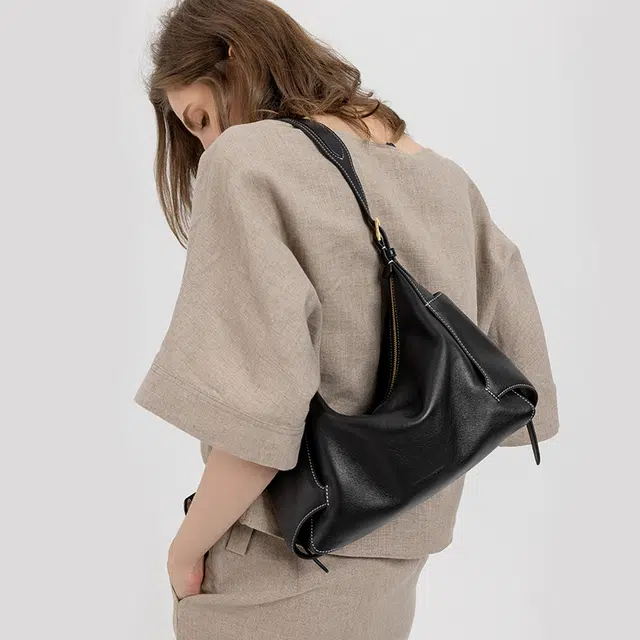 VANESSA HOGAN VH hobo