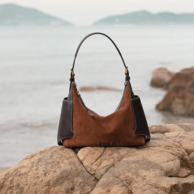 VANESSA HOGAN VH hobo