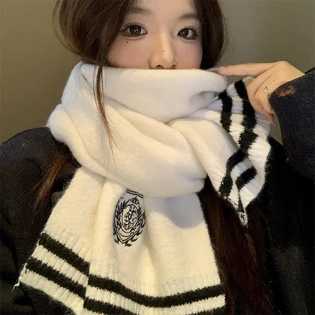 【礼盒可选】 雅鹿优选 温柔绝美仙女加厚披肩女生旗袍汉服文艺风保暖毛绒领新中式外搭开衫斗篷 礼盒装 绒线围巾 男女同款情侣款