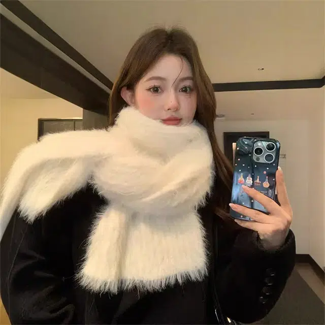 雅鹿优选 白色纯欲风毛绒围巾女生秋冬季韩版初雪氛围感加厚保暖针织毛线围脖 礼盒装 绒线围巾 女款