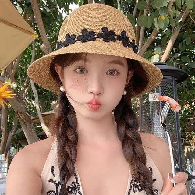雅鹿优选 日系小香风花朵度假沙滩防晒遮阳透气镂空 草编 渔夫帽 女款