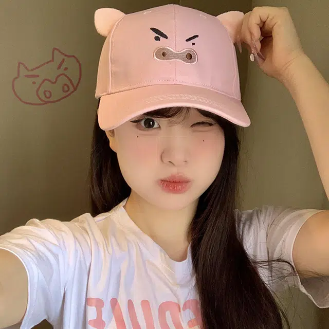 雅鹿优选 可爱小猪胖嘟嘟卡通小白刺绣户外出游遮阳防晒时尚潮流百搭大头围显脸小 棉 鸭舌帽 男女同款情侣款