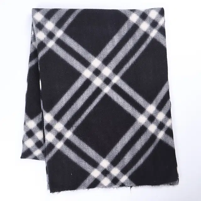 雅鹿优选 高级感百搭黑白条纹亲肤保暖 心动礼盒装 聚酯纤维 绒线围巾 男女同款情侣款