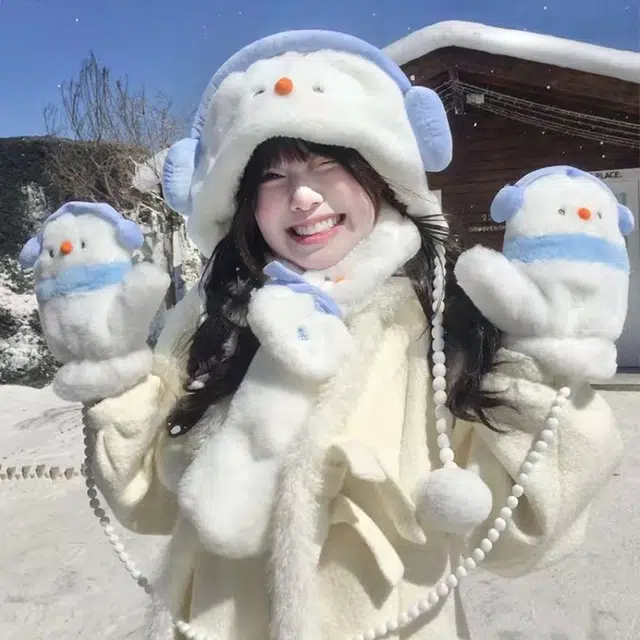 【萌趣小雪人】 雅鹿优选 冬季保暖可爱耳机雪人护耳毛绒帽子三件套女生围脖挂脖手套绒线帽套装 涤纶 绒线帽 女款