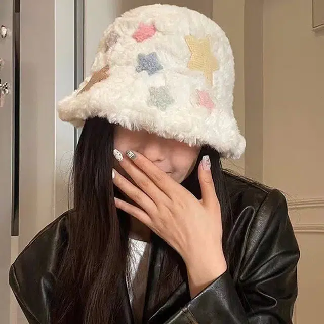雅鹿优选 可爱星星毛绒渔夫帽女学生秋冬季奶呼呼奶白日系可爱甜美显脸小保暖盆帽 涤纶 渔夫帽 女款