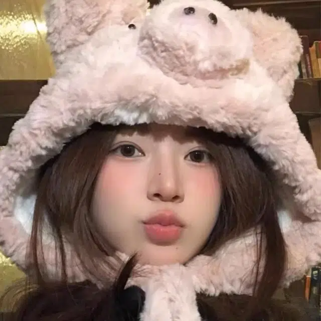 雅鹿优选 超可爱粉色小猪猪毛绒绒帽子女生冬季保暖护耳甜美套头帽户外雷锋帽 涤纶 绒线帽 女款