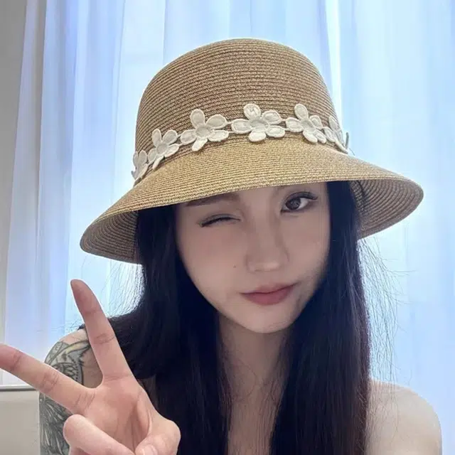 雅鹿优选 日系小香风花朵度假沙滩防晒遮阳透气镂空 草编 渔夫帽 女款