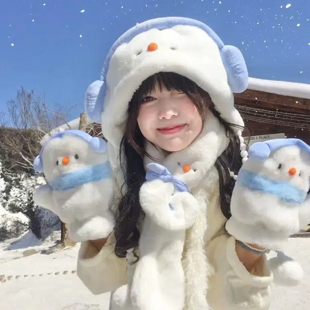 【萌趣小雪人】 雅鹿优选 冬季保暖可爱耳机雪人护耳毛绒帽子三件套女生围脖挂脖手套绒线帽套装 涤纶 绒线帽 女款