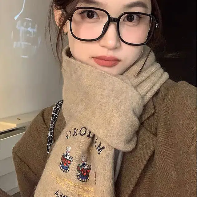 雅鹿优选 小熊刺绣针织围巾女生冬季羊毛混纺百搭学生保暖加厚高级感围脖 礼盒装 绒线围巾 男女同款情侣款