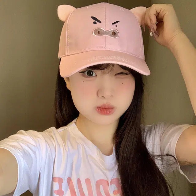 雅鹿优选 可爱小猪胖嘟嘟卡通小白刺绣户外出游遮阳防晒时尚潮流百搭大头围显脸小 棉 鸭舌帽 男女同款情侣款