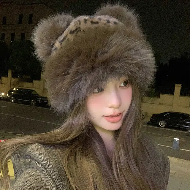 雅鹿优选 超酷辣妹复古豹纹毛绒小熊耳朵蒙古帽子女生冬季毛茸茸保暖仿皮草护耳盆帽 涤纶 绒线帽 女款